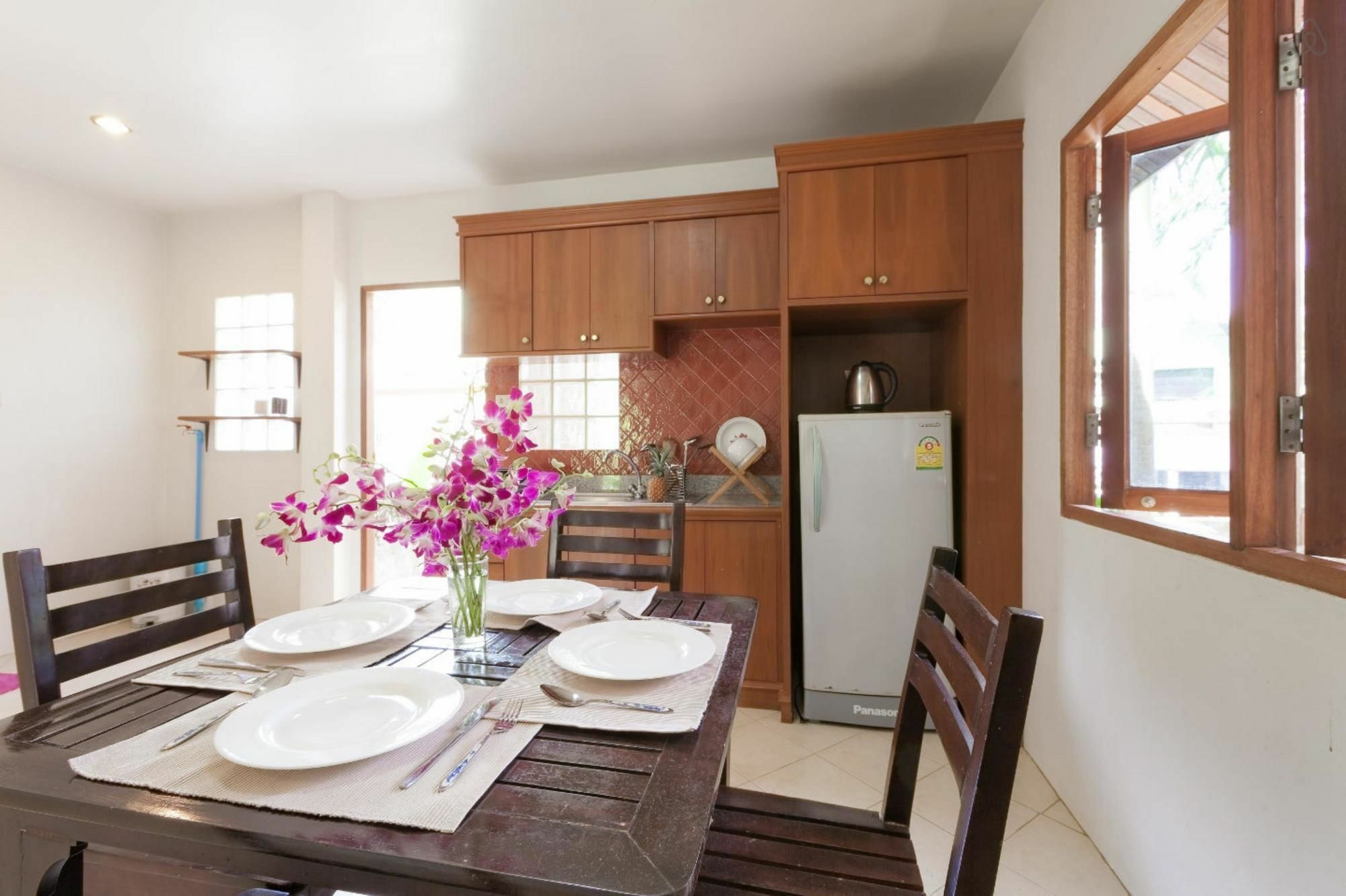 Villa Behind The Phuket Sea Екстер'єр фото